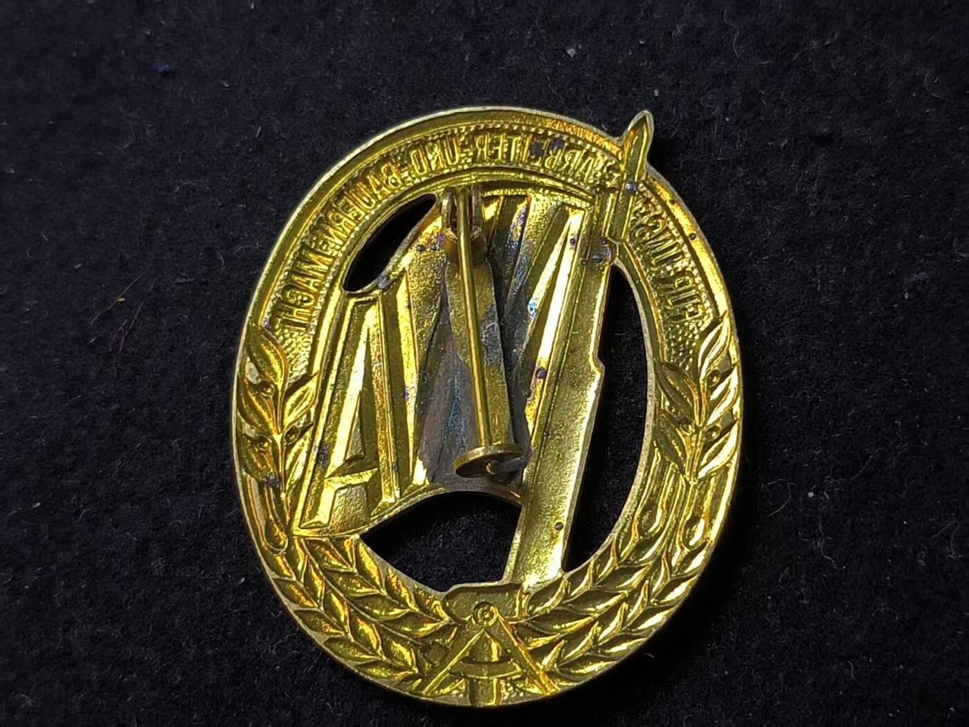 （店主清仓 大量自藏 制服徽章盛宴）罗岚⭐爱藏⭐甄选专拍第五场-分享拍场赚佣（实体经营）