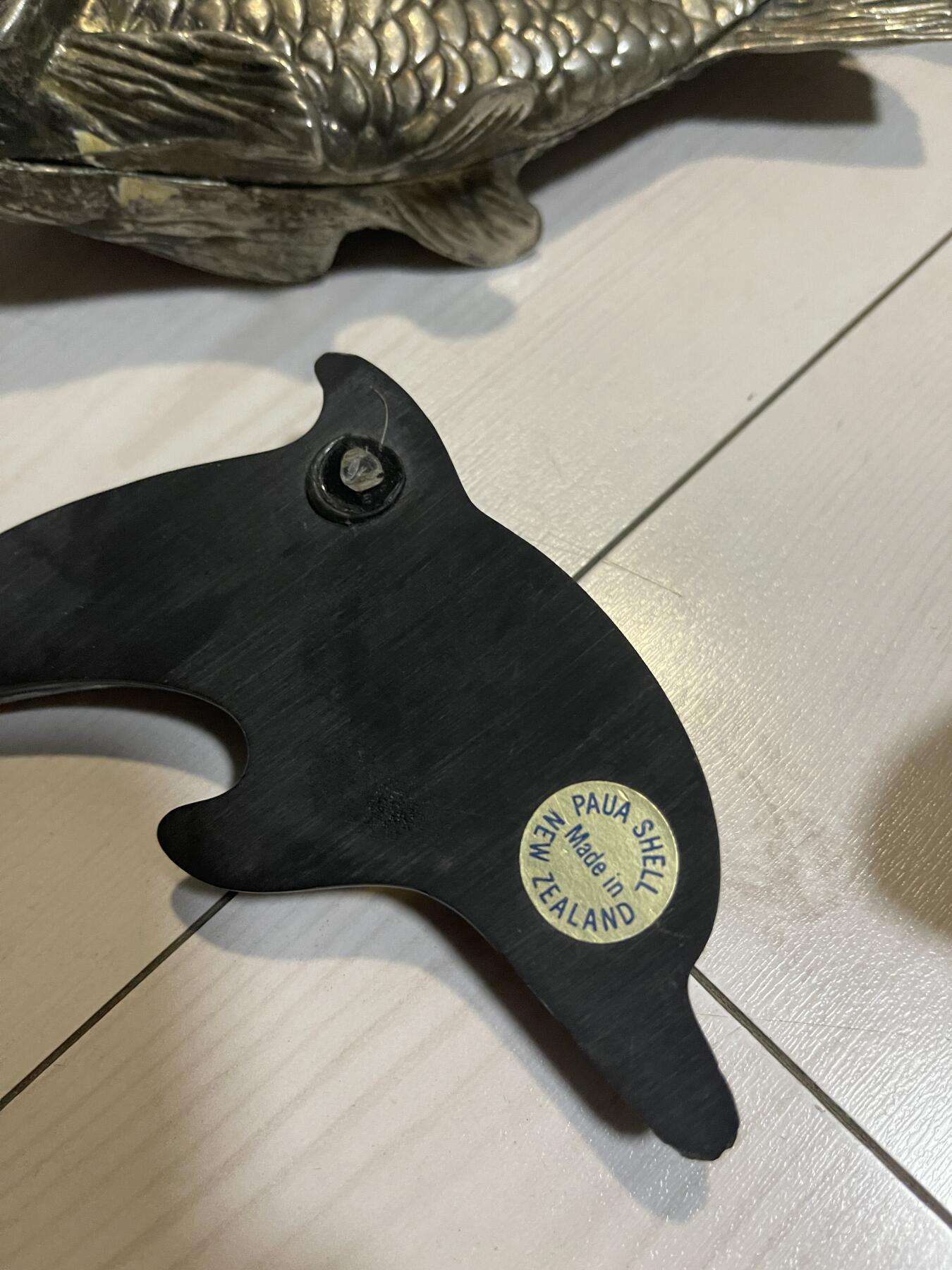 欧洲淘到摆件鱼形状金属名片查架子花瓶挂件一套出（可交换朝鲜苏联勋章奖章）