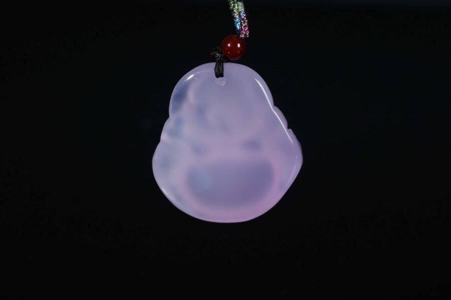 上海都达杂项专场十八（全场包邮） 天然紫罗兰玛瑙精雕《佛公》挂件附鉴定证书