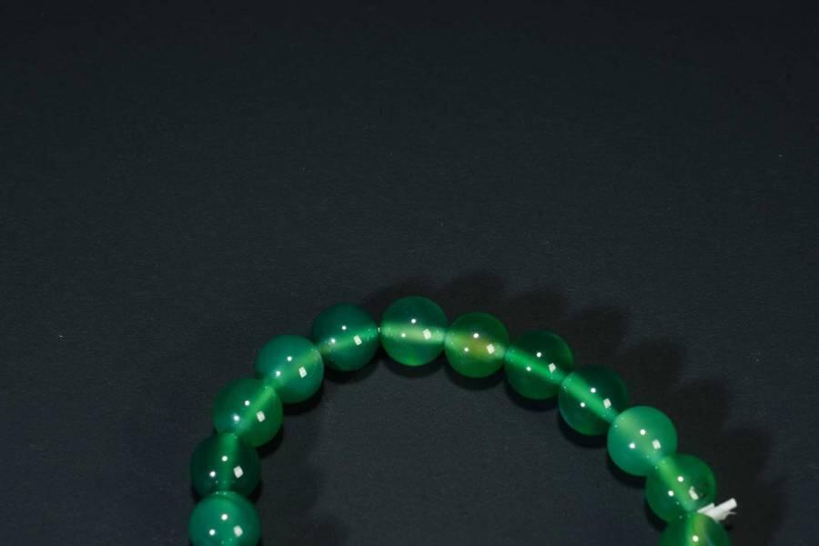 上海都达杂项专场十八（全场包邮） 天然绿玛瑙0.8圆珠手串 附鉴定证书