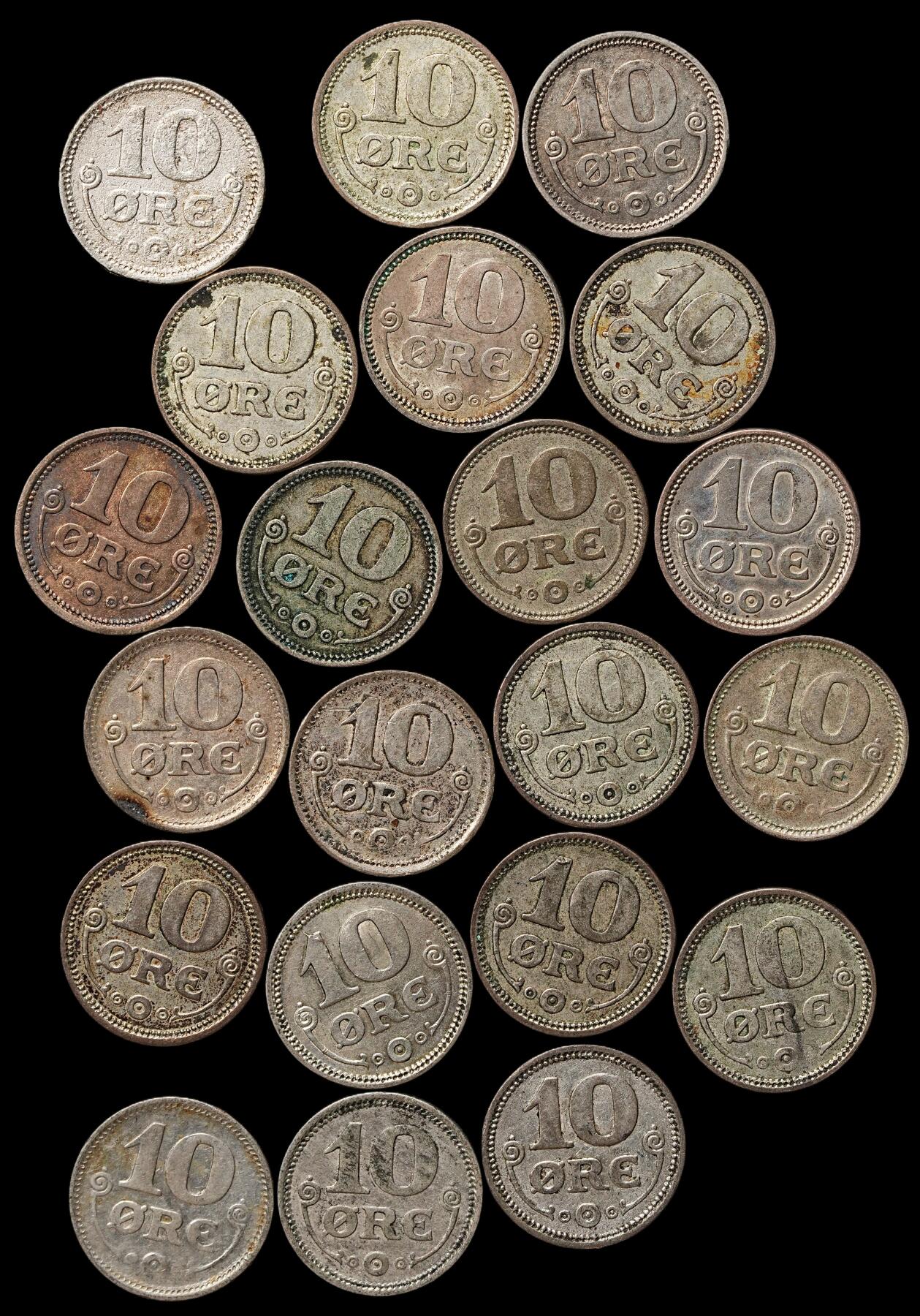 修遠堂世界钱币第103期 丹麦克里斯蒂安十世时期10欧尔银币一组，总重29.95g，含银40%