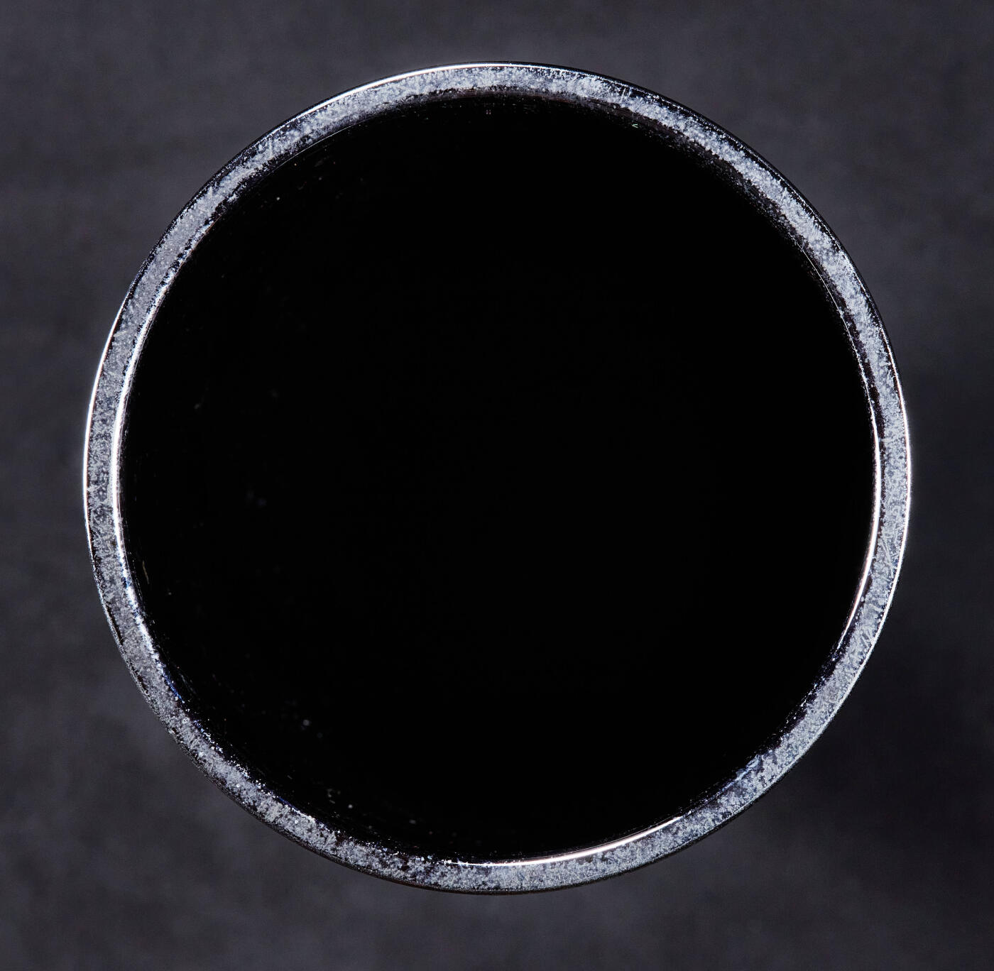 【俄甄集藏】马年新春第一拍 2026年(048)02-25星期三 晚 19:30 全场包邮 日本1960年代著名安滕七宝烧工坊作品绿釉兰花款式铜胎无线珐琅工艺花瓶，高：213mm，杯口直径：103mm，重量：764克