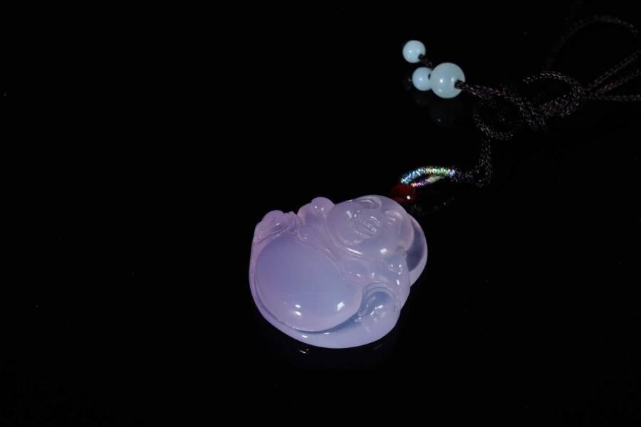 上海都达杂项专场十八（全场包邮） 天然紫罗兰玛瑙精雕《佛公》挂件附鉴定证书