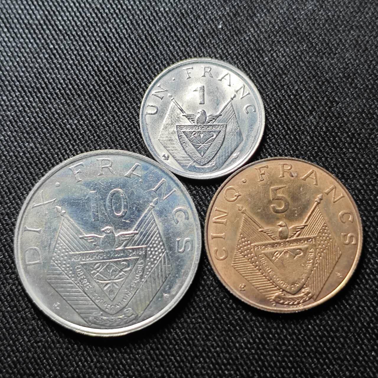 KK钱币收藏小铺  第398期 百期特拍（四拍之二） 2月预留时间 周末发货  卢旺达大小面值清年一套