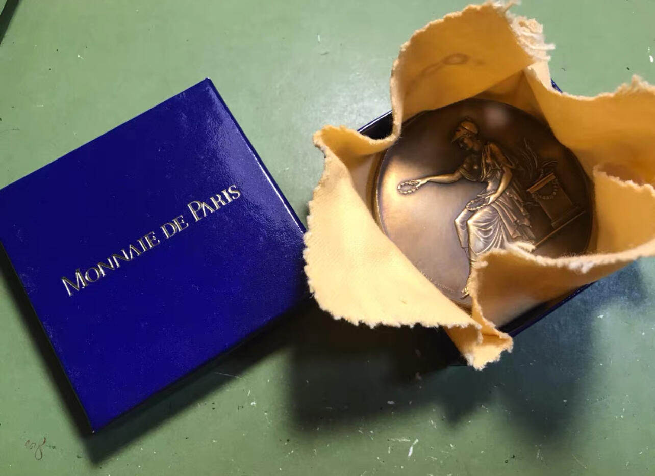 法国波尔多大学建筑1888落成铜章67直径纪念铜牌纪念币原版（接受交换朝鲜苏联勋章）