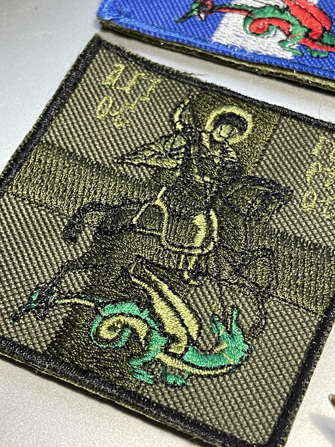 原版希腊伞兵空降兵伞降章山地兵雄鹰徽章一套出（可交换朝鲜苏联勋章奖章）