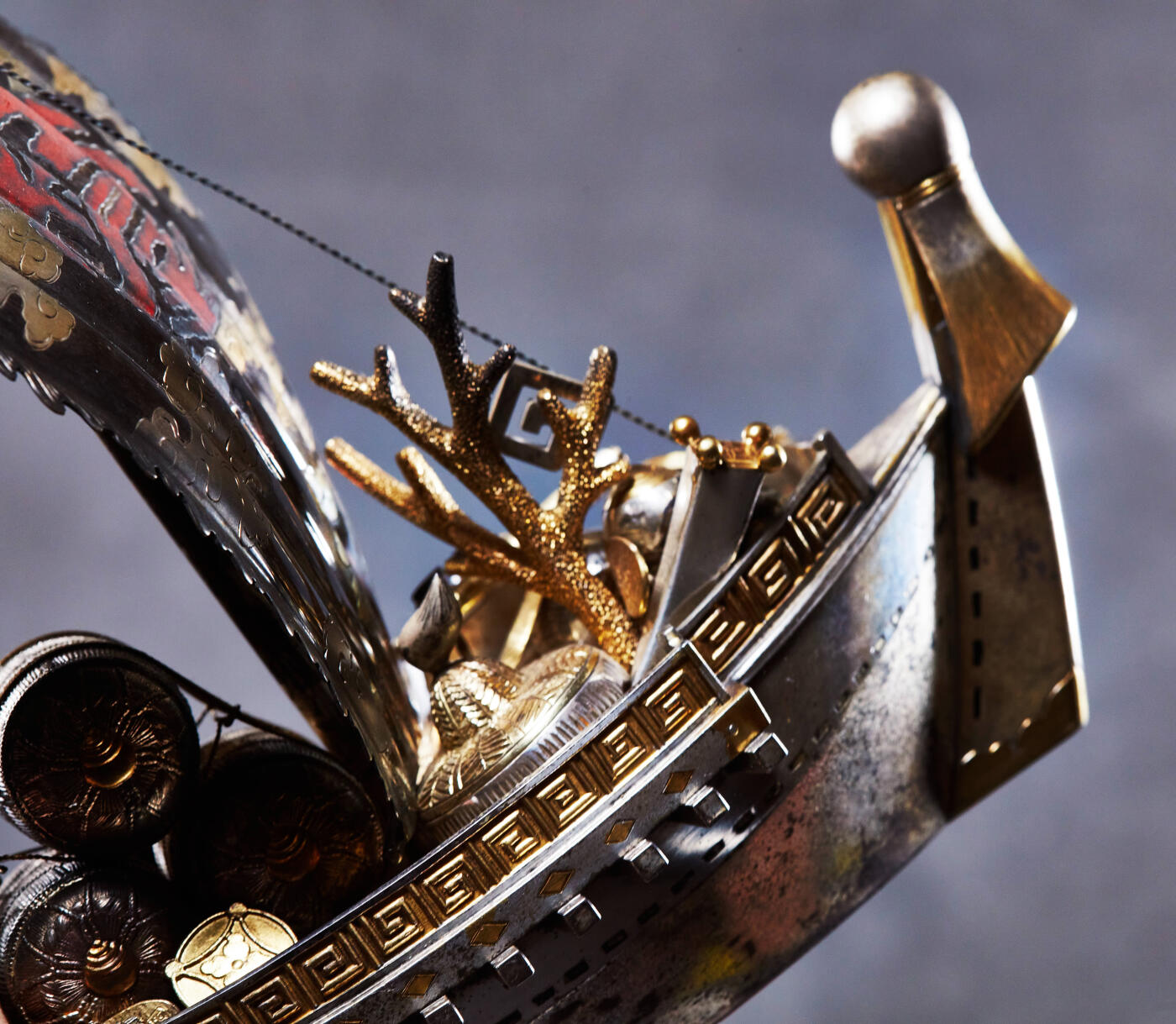 【俄甄集藏】马年新春第一拍 2026年(048)02-25星期三 晚 19:30 全场包邮 日本1960年代武比古名家作品传统银质鎏金宝船摆件，高：150mm，长：165mm，宽：65mm，重量：457.1克，925银，纯手工制作，工艺复杂，全品难得