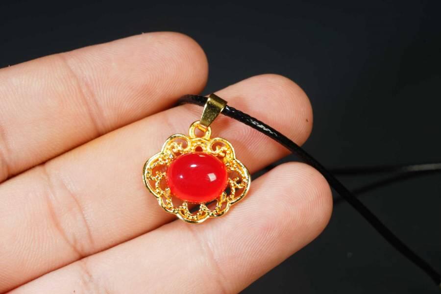 上海都达杂项专场十八（全场包邮） 天然镀金如意锁嵌红玛瑙蛋面挂件 附鉴定证书