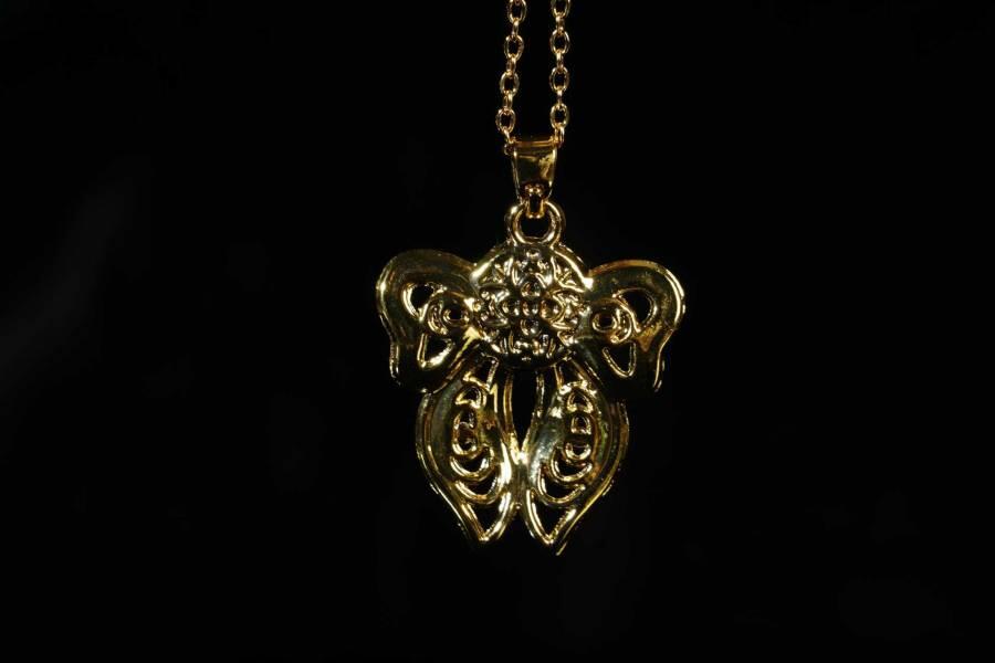 上海都达杂项专场十八（全场包邮） 天然镀金蝴蝶结嵌和田玉蛋面挂件 附鉴定证书