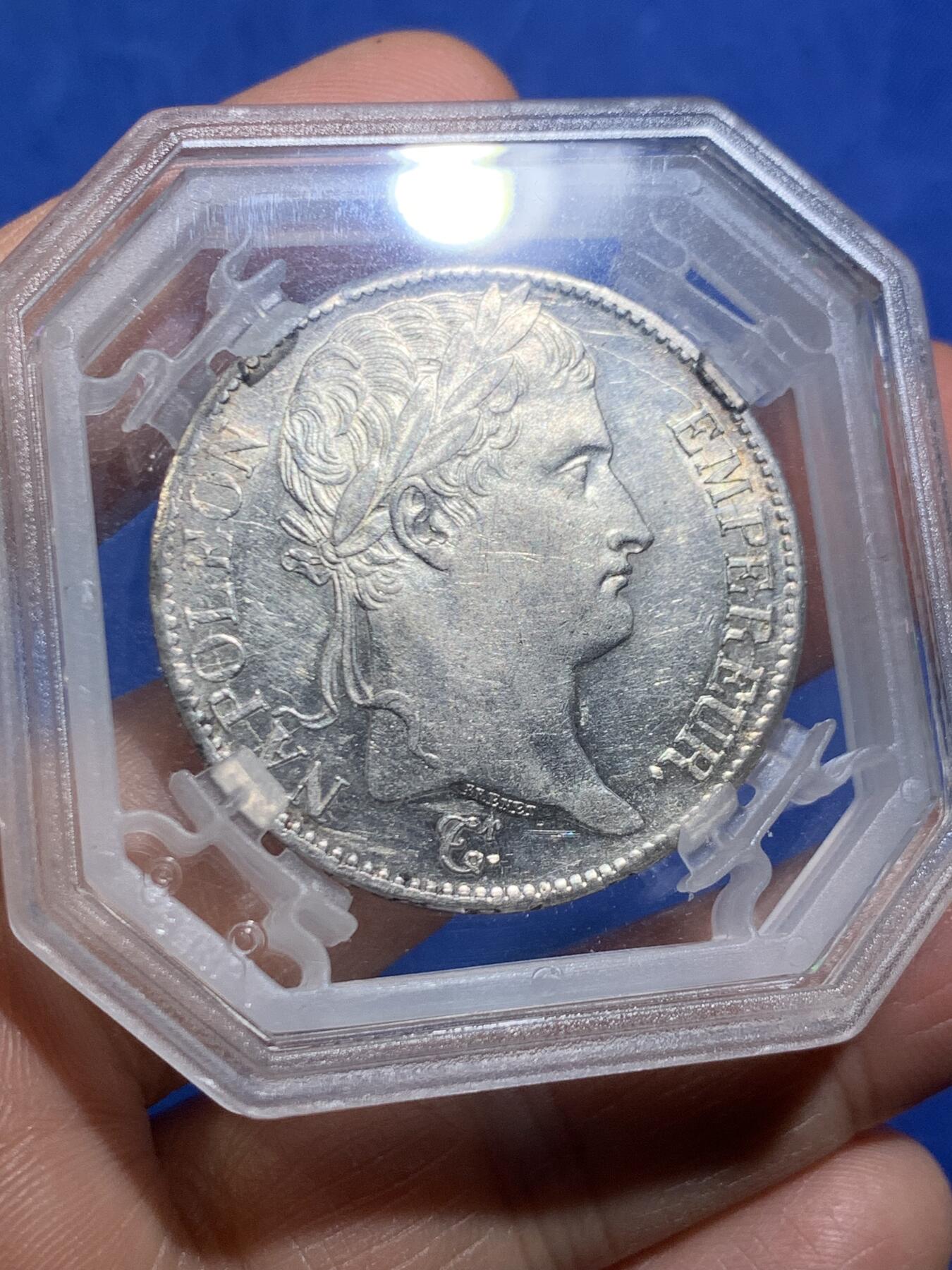 《竞宝斋》第463-465场 周日，周一，周二，3场连拍 （全场包邮）欢迎送拍 GENI MS61 法国1813I拿破仑一世桂冠头像5法郎银币 细节不错打制清晰 全新未流通状态 法国本土评级公司GENI，质量可靠值得信赖。全透明小方盒，观赏性高且易收纳。细节见图