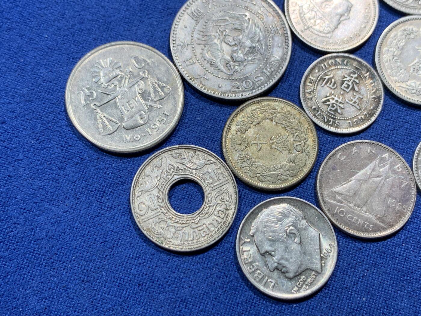 《竞宝斋》第463-465场 周日，周一，周二，3场连拍 （全场包邮）欢迎送拍 12枚一组 各国银币 总计34.45克