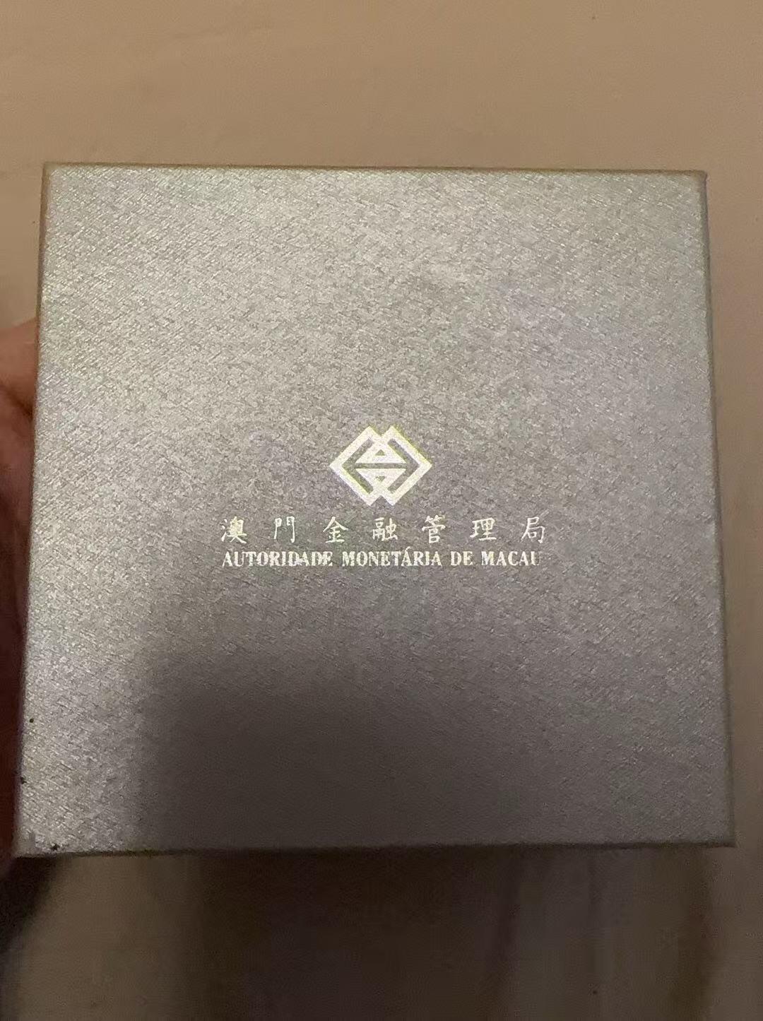 第190期拍卖 澳门2014年中国生肖系列马年5盎司彩色纪念银币，999银，发行2000枚