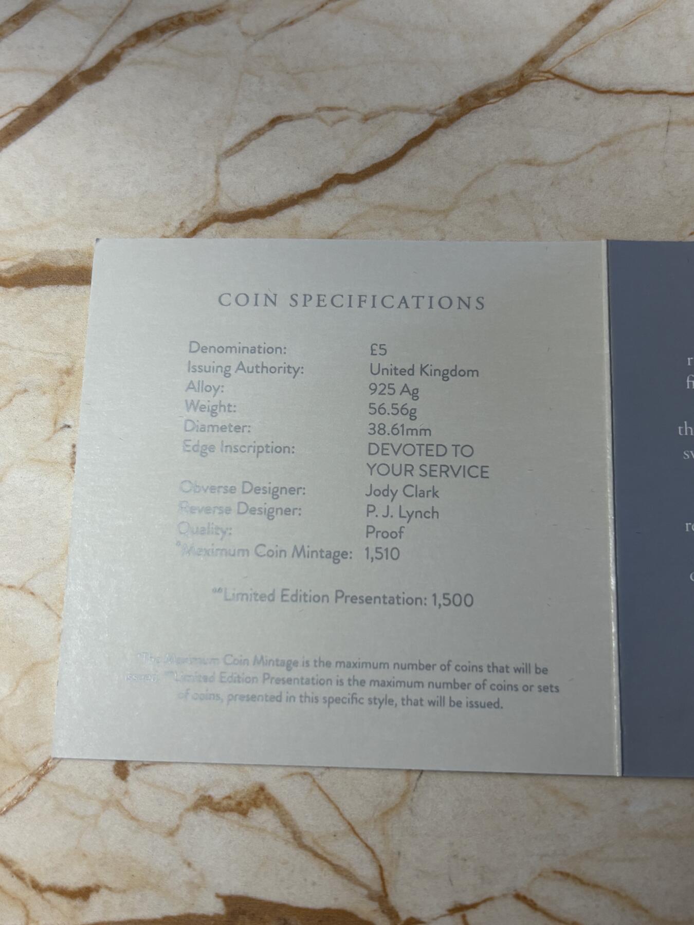 第190期拍卖 英国2022年女王统治系列2慈善与资助加厚纪念银币,999银,重量:56.56克,,发行：1500枚