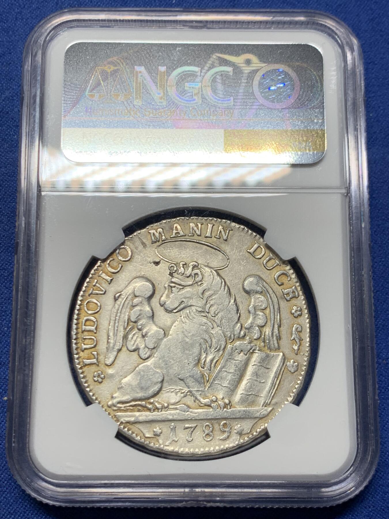 《竞宝斋》第463-465场 周日，周一，周二，3场连拍 （全场包邮）欢迎送拍 NGC XFD 意大利 威尼斯 1789年 1泰勒 银币 经典的飞狮大银币 人像面9点钟方向应是验银痕 背面应是验银戳 细节不错 稀少品种