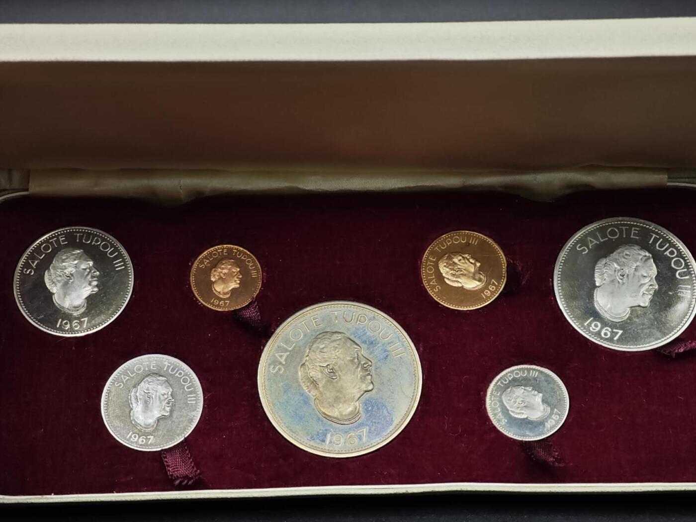 【淘币小摊】实时拍第八百六十一拍   银币套币场   满百包邮可预留二周 每周一统一发货   汤加1967年精制套币