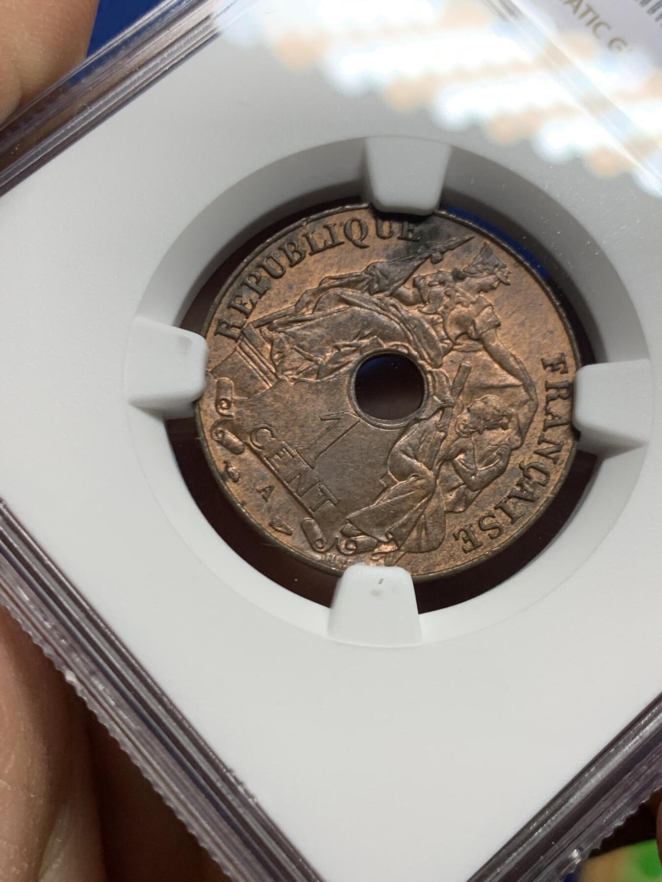 《竞宝斋》第463-465场 周日，周一，周二，3场连拍 （全场包邮）欢迎送拍 NGC MS62RB 法属印支1939A百分之一铜币，光度底板不错