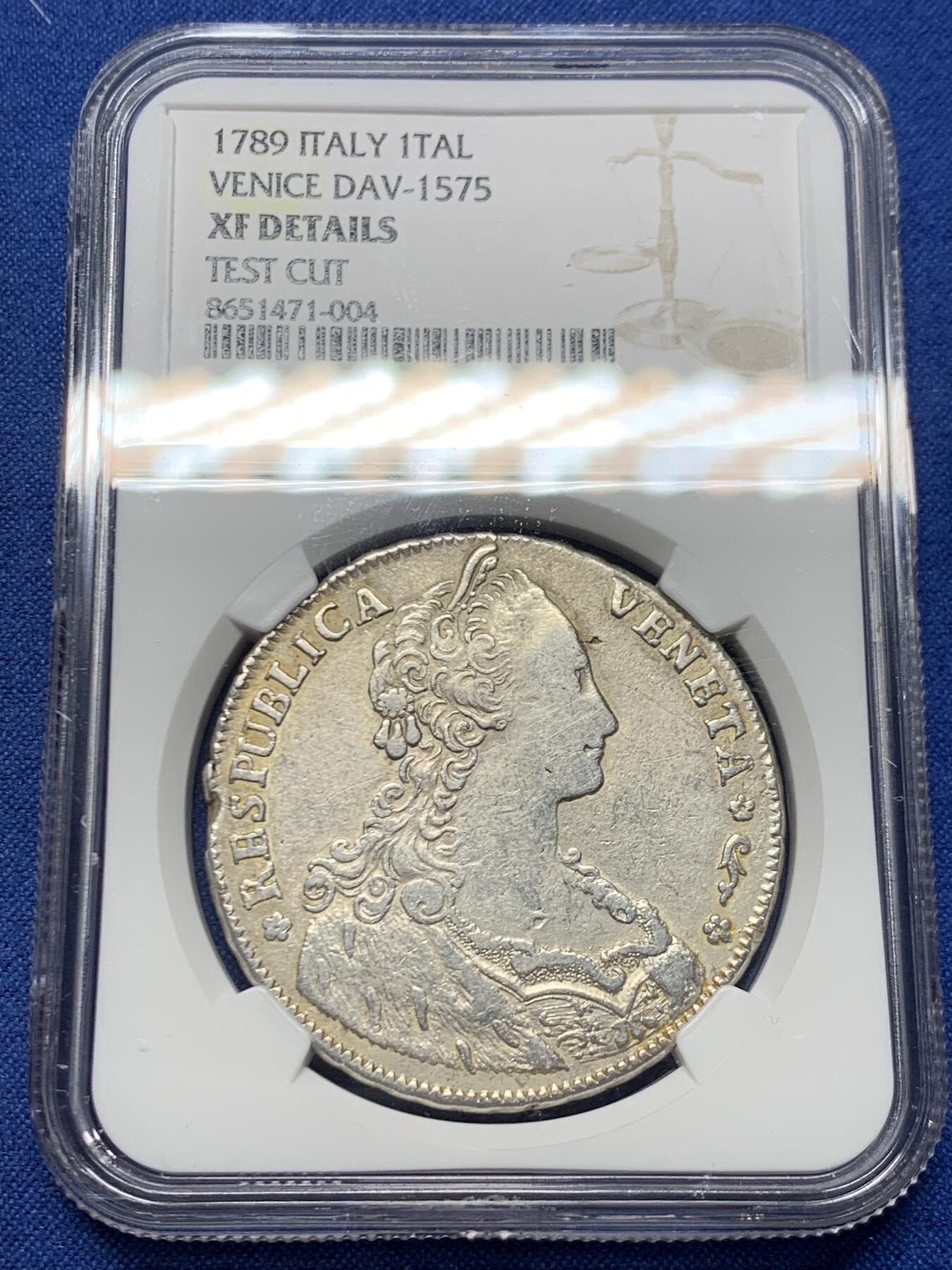 《竞宝斋》第463-465场 周日，周一，周二，3场连拍 （全场包邮）欢迎送拍 NGC XFD 意大利 威尼斯 1789年 1泰勒 银币 经典的飞狮大银币 人像面9点钟方向应是验银痕 背面应是验银戳 细节不错 稀少品种