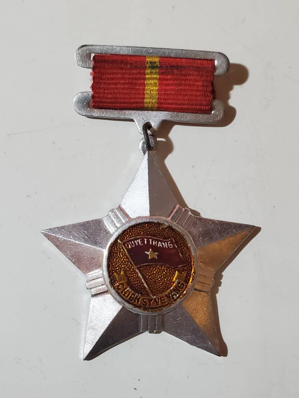 韵星假日军品类拍卖第三十九期暨默多克中校夫妇专场 -- Rimey Holidays Militaria Auction 39 & The Modoks Collection  越南社会主义共和国光荣战士奖章