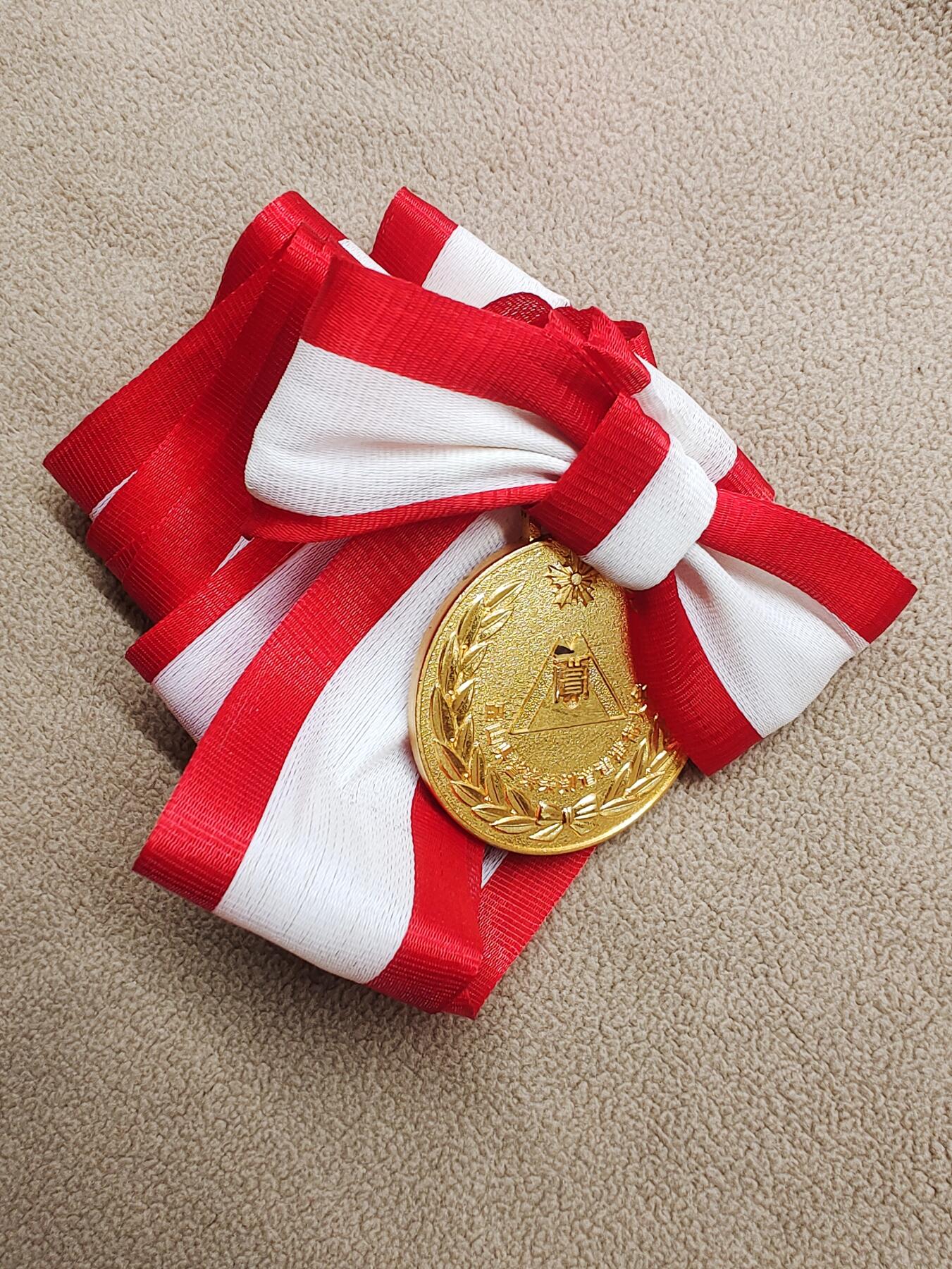 少见国际狮子会珐琅彩保龄球大铜牌 铜章