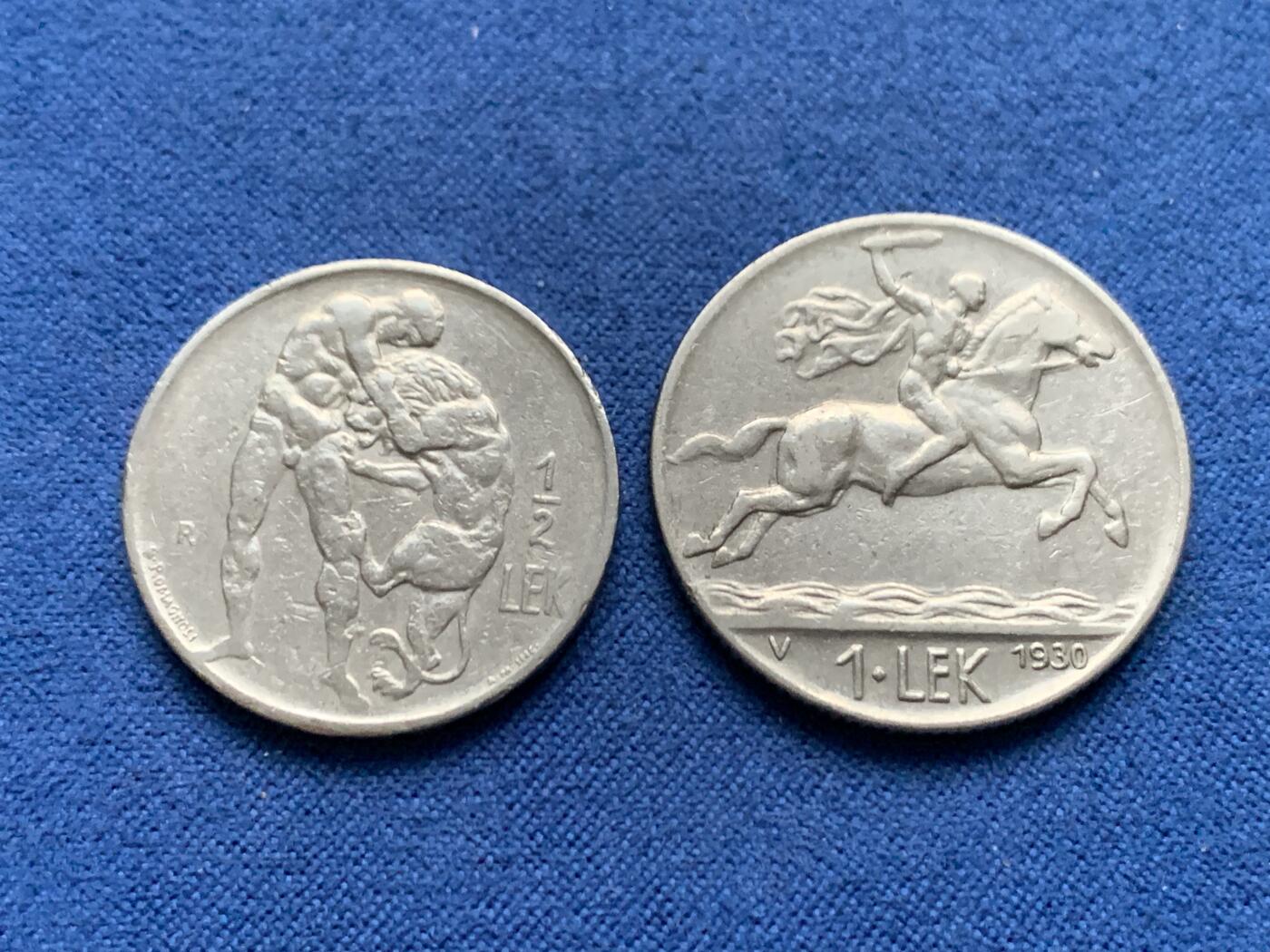 《竞宝斋》第463-465场 周日，周一，周二，3场连拍 （全场包邮）欢迎送拍 两枚一组 阿尔巴尼亚1/2列克+1列克，铸造量小且充分流通，经典图案，大力神搏狮和亚历山大大帝策马扬鞭