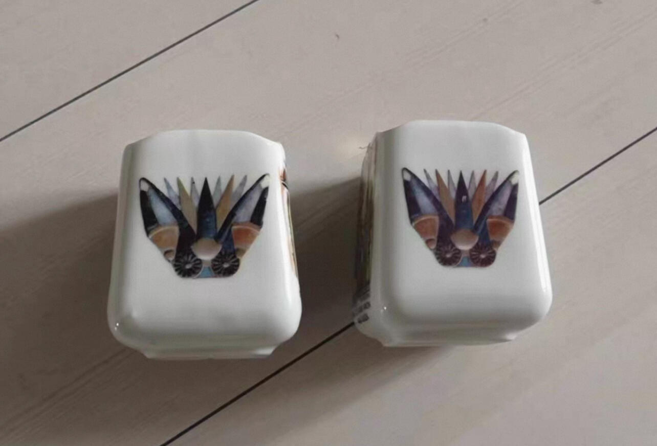 埃及产烟灰缸 收藏摆件纪念品 草纸画工艺品一套出（可交换朝鲜苏联章）