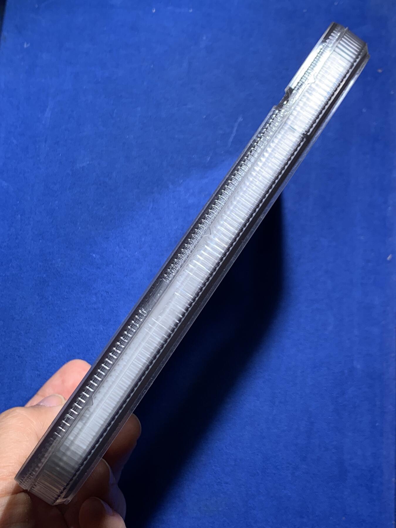 《竞宝斋》第463-465场 周日，周一，周二，3场连拍 （全场包邮）欢迎送拍 NGC MS66BN 比利时利奥波德二世的君主世系群像大铜章，老盒严评，大尺寸铜章，约108克，红棕色包浆状态极佳。正面为利奥波德二世侧像，背面为历代比利时君主肖像，打制细节极好。超大盒封装，盒子边缘有磕，细节见图。