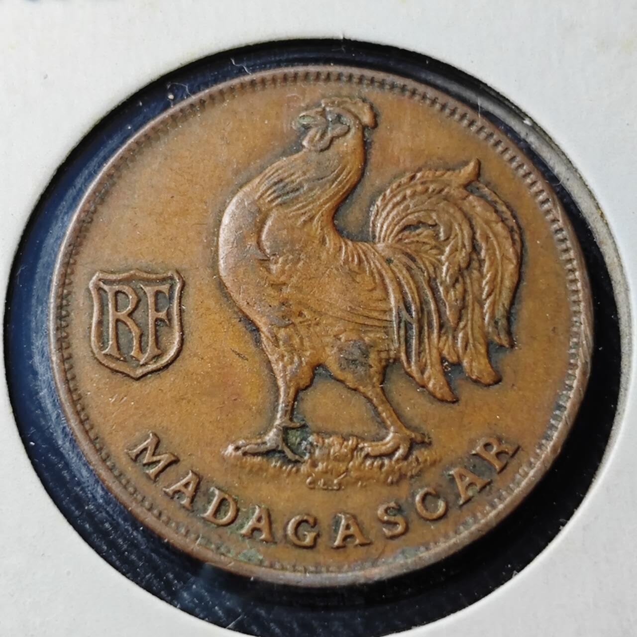 KK钱币收藏小铺  第398期 百期特拍（四拍之二） 2月预留时间 周末发货  1943法属马达加斯加1法郎小公鸡铜币