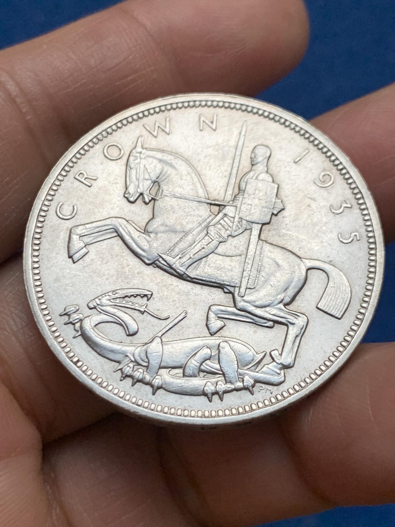 《竞宝斋》第463-465场 周日，周一，周二，3场连拍 （全场包邮）欢迎送拍 英国1935年乔治五世木马剑1克朗银币