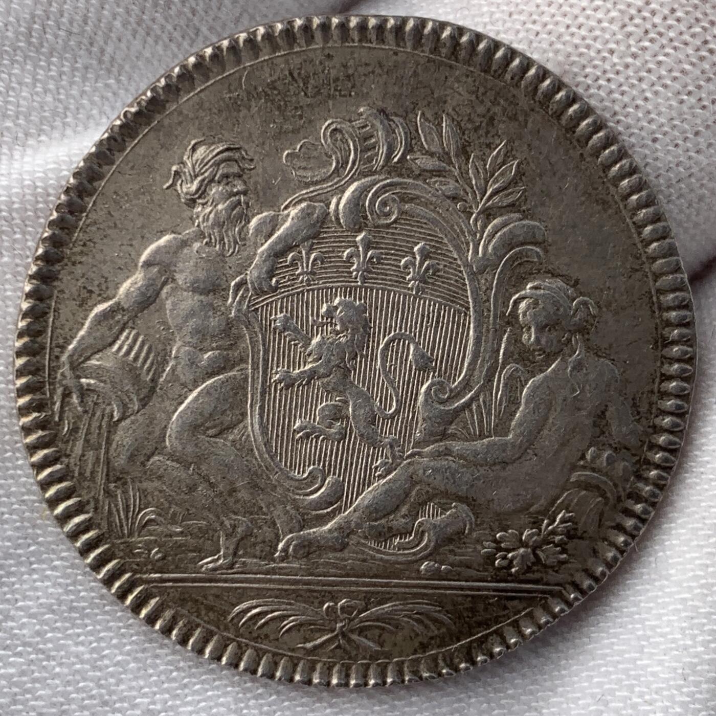 掌中浮雕-藏着的欧洲第052场 1741年法国卢昂学院射击节纪念章，30mm，10.8g