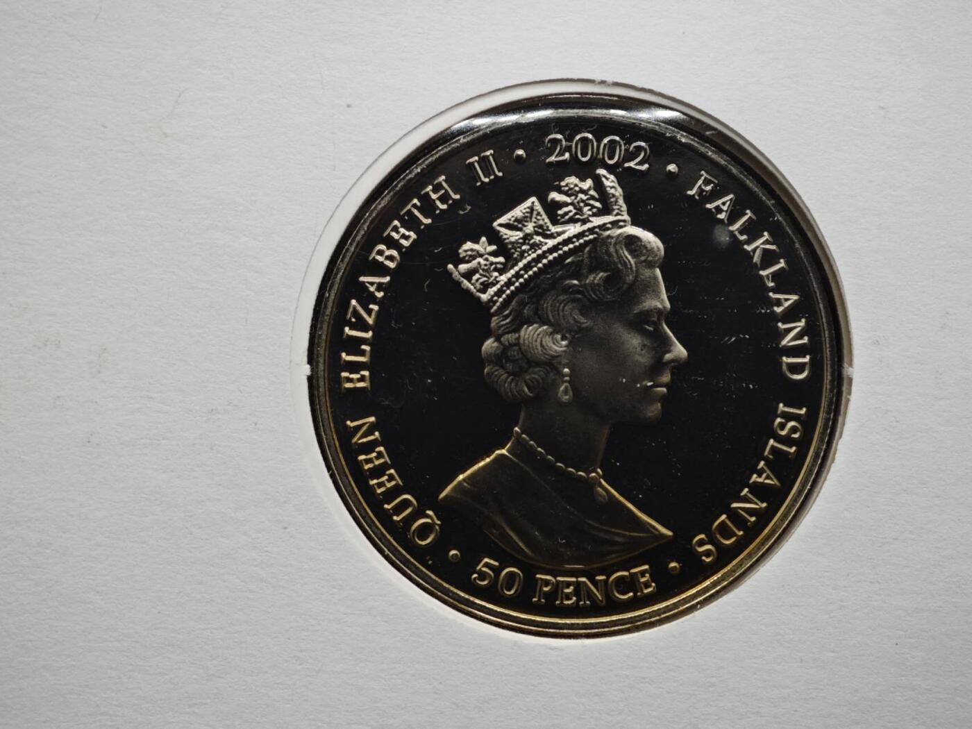 【淘币小摊】限时拍第八百六十二拍  克朗币邮币封场  满百包邮可预留两周  周一统一发货  福克兰群岛2002年女王登基金禧50便士纪念币邮币封