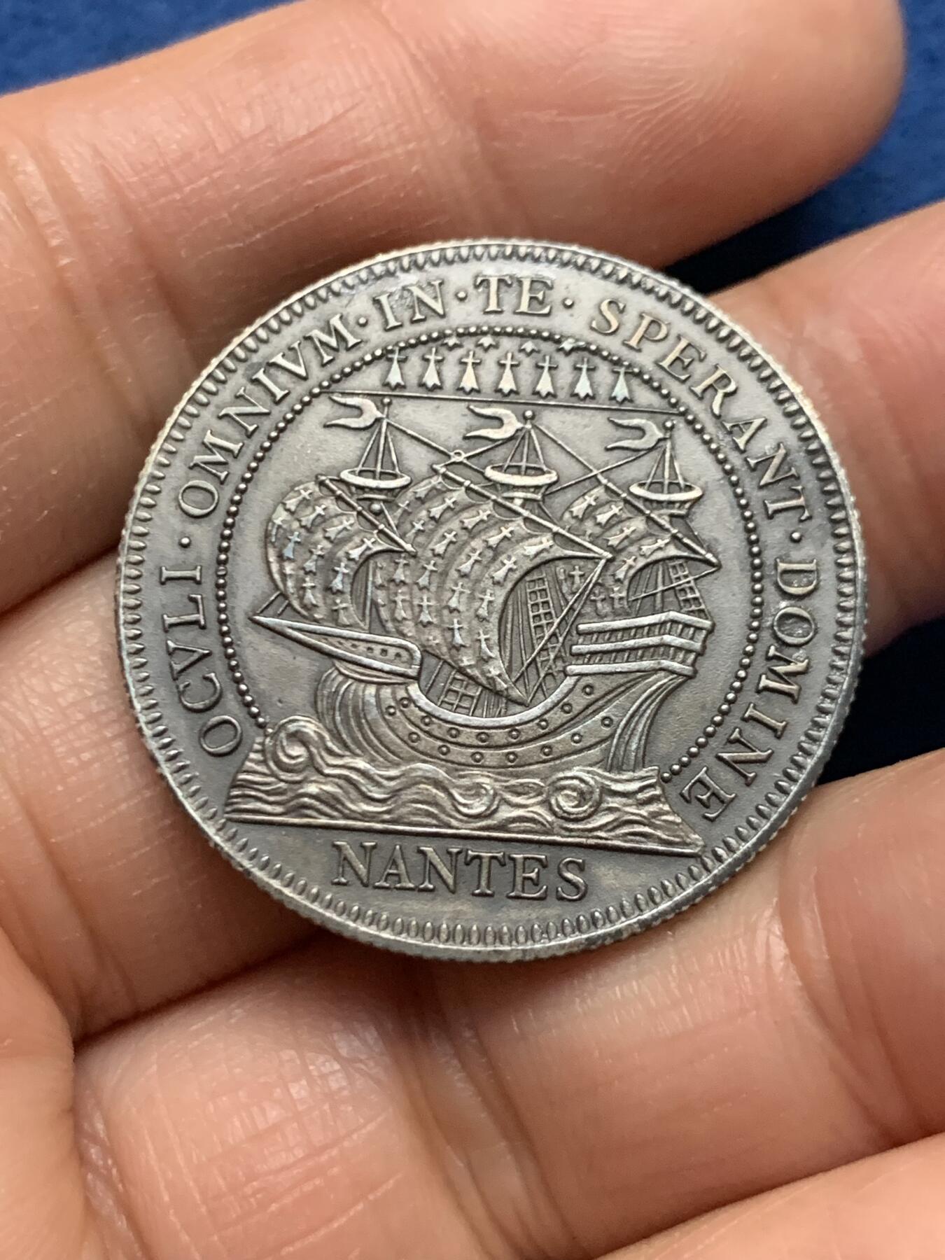 《竞宝斋》第463-465场 周日，周一，周二，3场连拍 （全场包邮）欢迎送拍 法国南特商会银代币 14.2克 31.5mm 丰饶角1银标