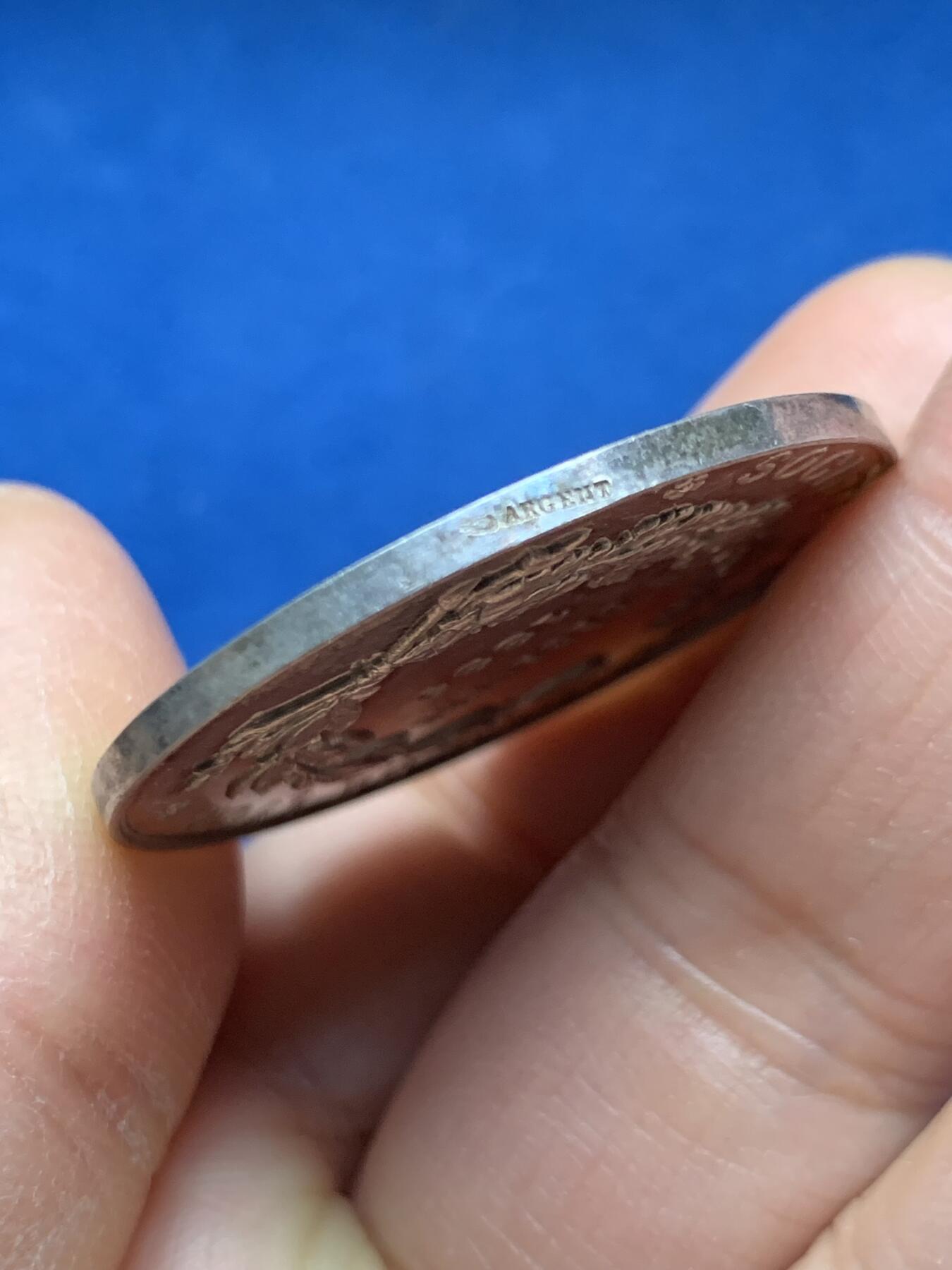 《竞宝斋》第463-465场 周日，周一，周二，3场连拍 （全场包邮）欢迎送拍 法国1889年里昂信贷公司纪念银章，正面雅典娜女神头像，高浮雕神态好，少见AR边铭，950银，36mm，20.5克