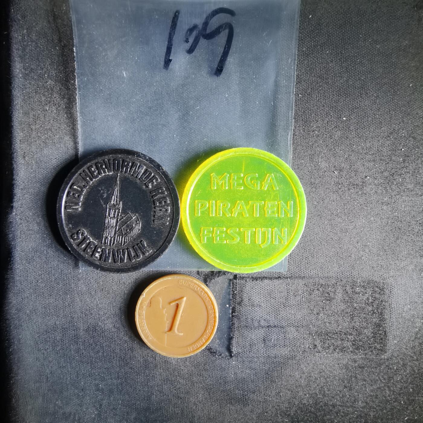 沼泽如烟--第981场 荷兰代币三枚 塑料材质