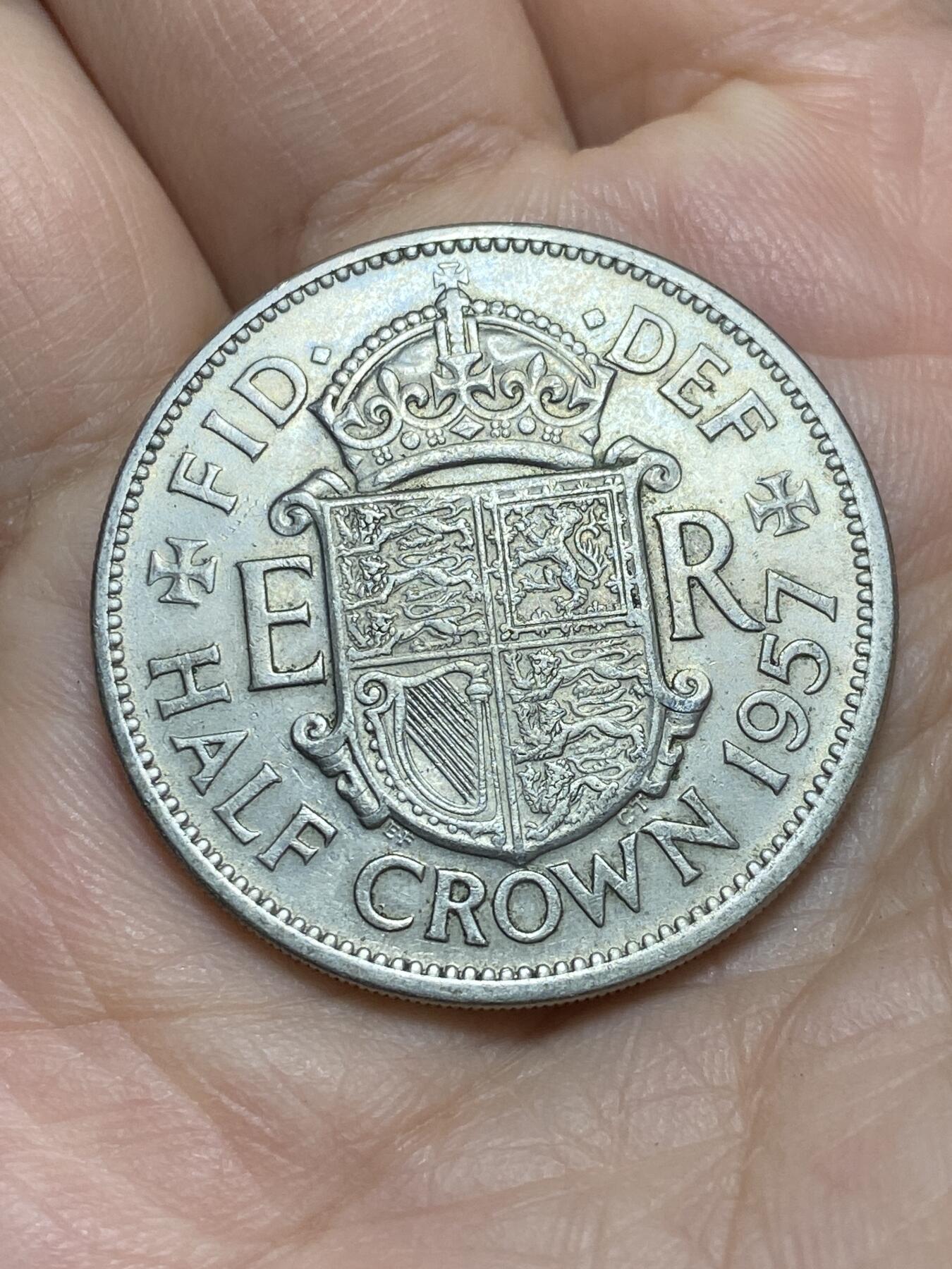 2026年第十七场(总第一百八十六场）外国好品散币场(免佣金) 英国🇬🇧1957年半克朗(伊丽莎白二世青年桂冠第二版)