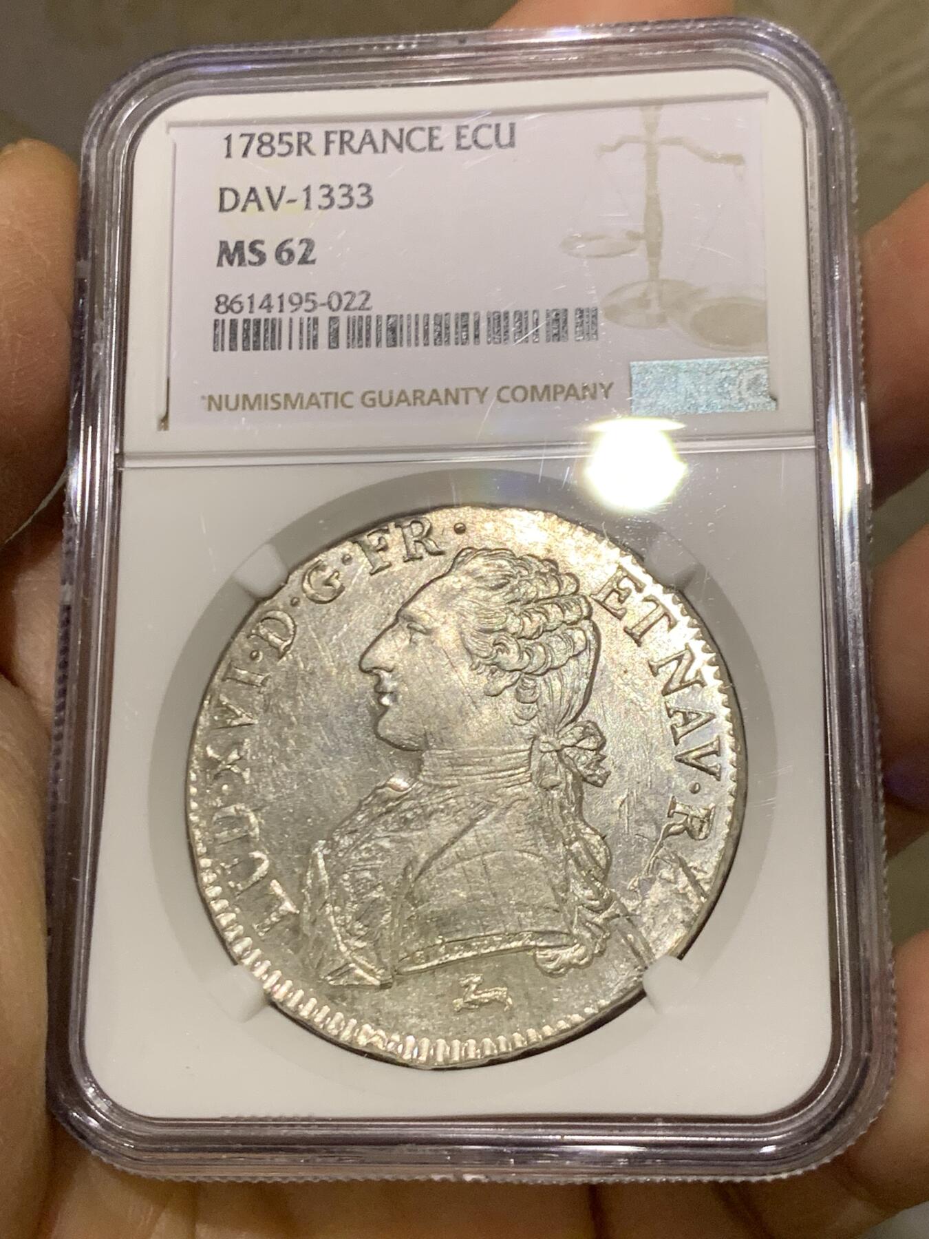 《竞宝斋》第463-465场 周日，周一，周二，3场连拍 （全场包邮）欢迎送拍 唯一冠军分 NGC MS62 法国1785R路易十六埃居 R少见小厂奥尔良铸造 为PCGS及NGC的唯一MS评级记录。转光好打制清晰实属难得，值得收藏。