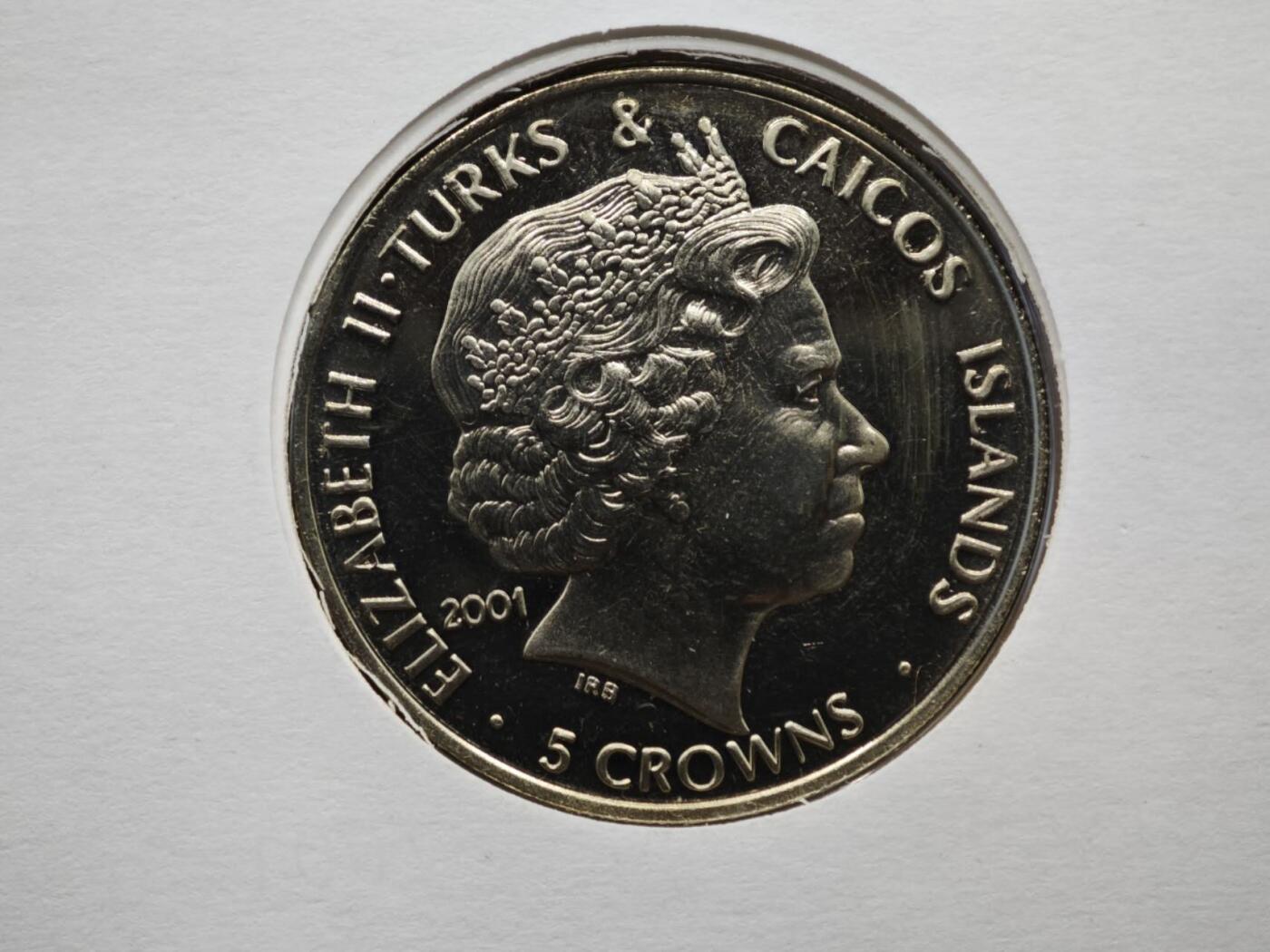 【淘币小摊】限时拍第八百六十二拍  克朗币邮币封场  满百包邮可预留两周  周一统一发货  特克斯凯科斯2001年女王75周岁5克朗纪念币邮币封