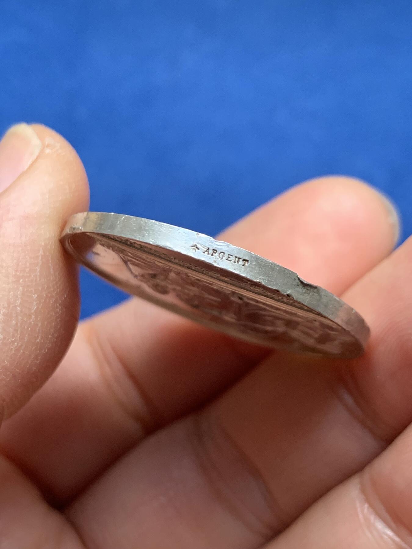 《竞宝斋》第463-465场 周日，周一，周二，3场连拍 （全场包邮）欢迎送拍 1864年法国婚礼纪念银章 33.2mm 15.4g 蜜蜂银标