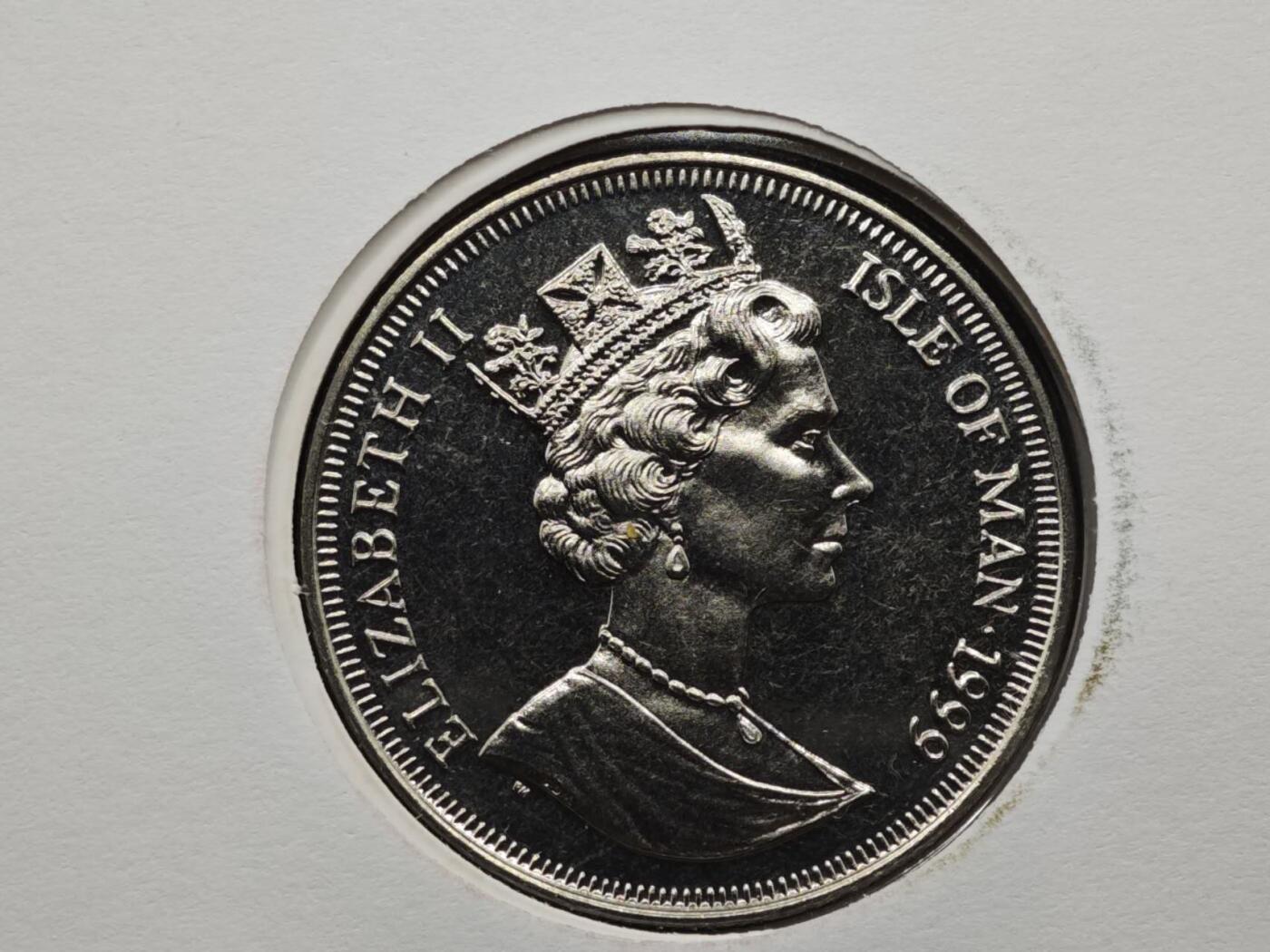 【淘币小摊】限时拍第八百六十二拍  克朗币邮币封场  满百包邮可预留两周  周一统一发货  马恩岛1999年女王母亲克朗纪念币邮币封