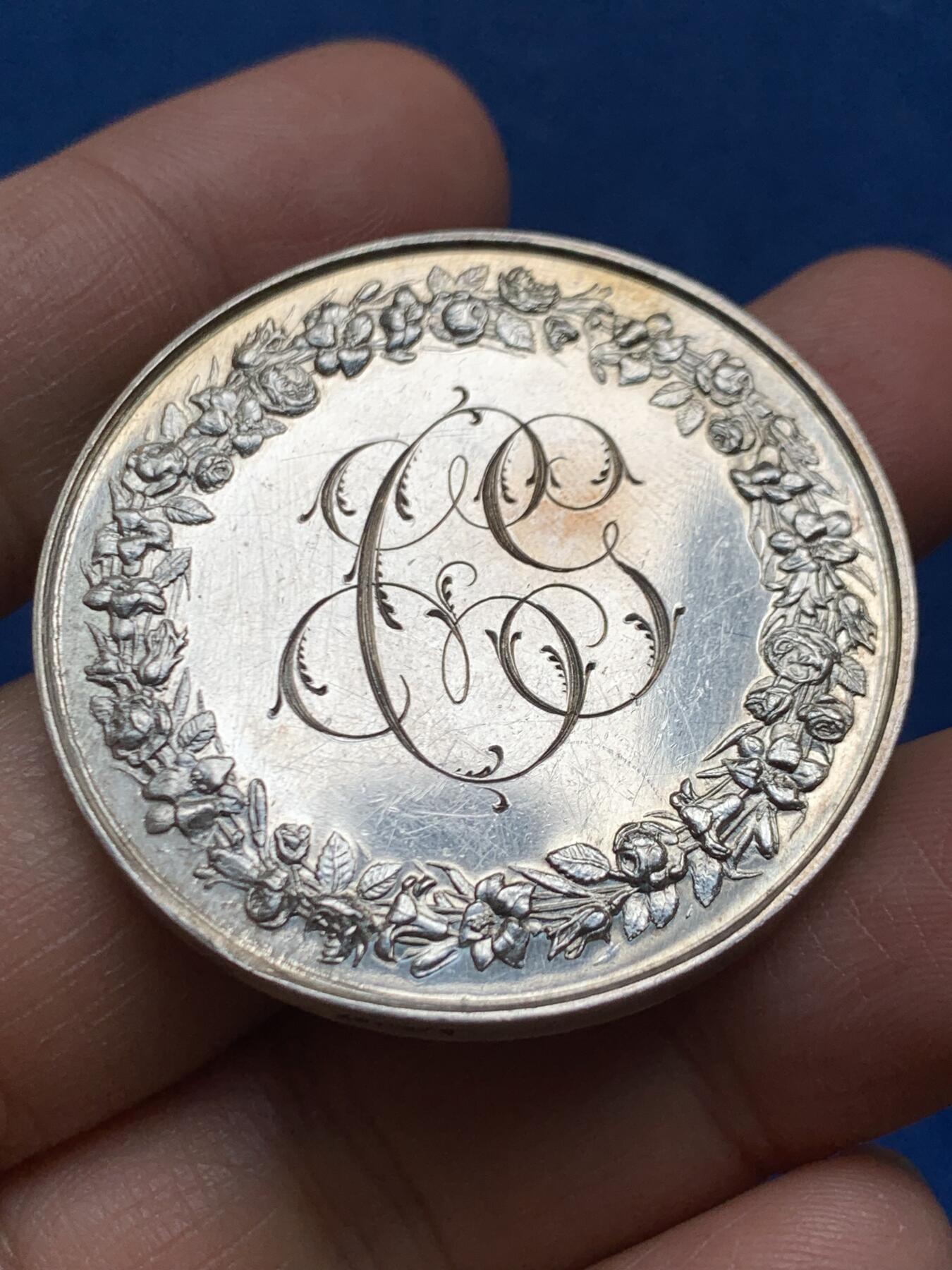 《竞宝斋》第463-465场 周日，周一，周二，3场连拍 （全场包邮）欢迎送拍 法国1867年婚礼纪念银章 41.3mm 30.55g 蜜蜂边铭