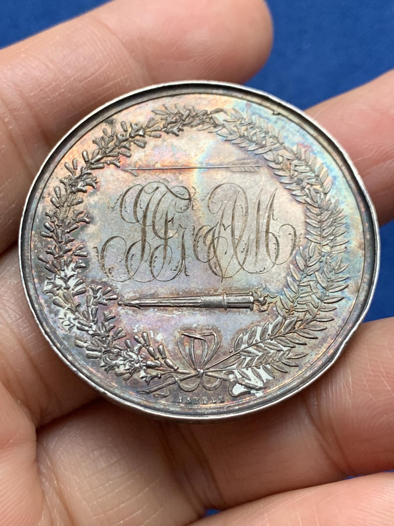 《竞宝斋》第463-465场 周日，周一，周二，3场连拍 （全场包邮）欢迎送拍 法国1814年双天使婚礼纪念银章 40.2mm 32.75g 早期无边铭 稀少品种 背刻花JFG AVM