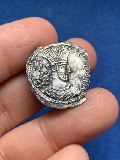 《竞宝斋》第463-465场 周日，周一，周二，3场连拍 （全场包邮）欢迎送拍 - 波斯萨珊银币 瓦赫兰五世 正面国王像 背面两个祭司 深打 少见品种 不要错过！2.85克