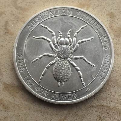 道一币馆币章第一百六十五场 - 澳大利亚2015年蜘蛛1元投资银币  31.1g 999s