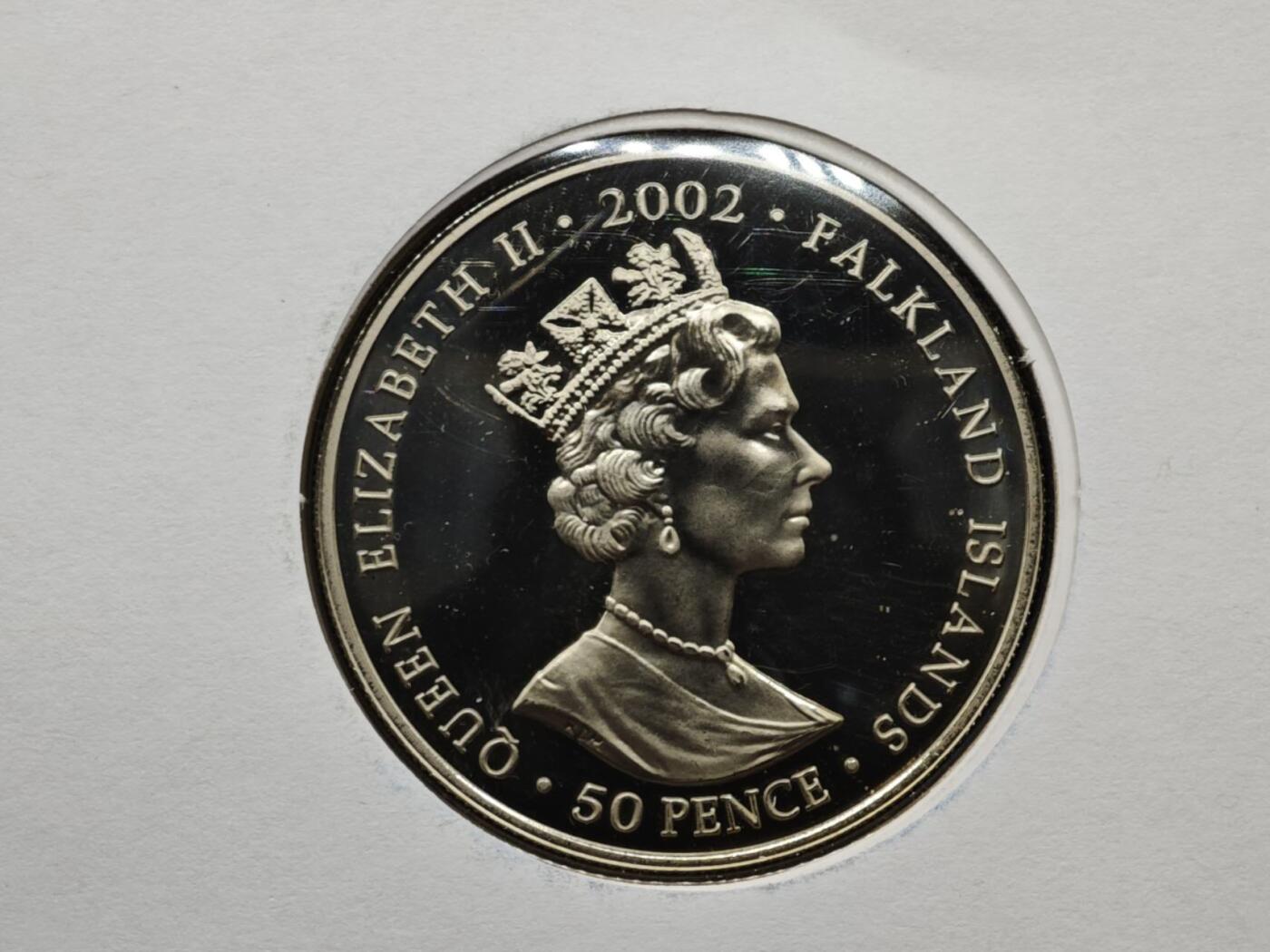 【淘币小摊】限时拍第八百六十二拍  克朗币邮币封场  满百包邮可预留两周  周一统一发货  福克兰群岛2002年女王登基金禧50便士纪念币邮币封