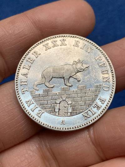 《竞宝斋》第463-465场 周日，周一，周二，3场连拍 （全场包邮）欢迎送拍 - 德国 1861年 安哈尔特-小熊爬墙1泰勒银币