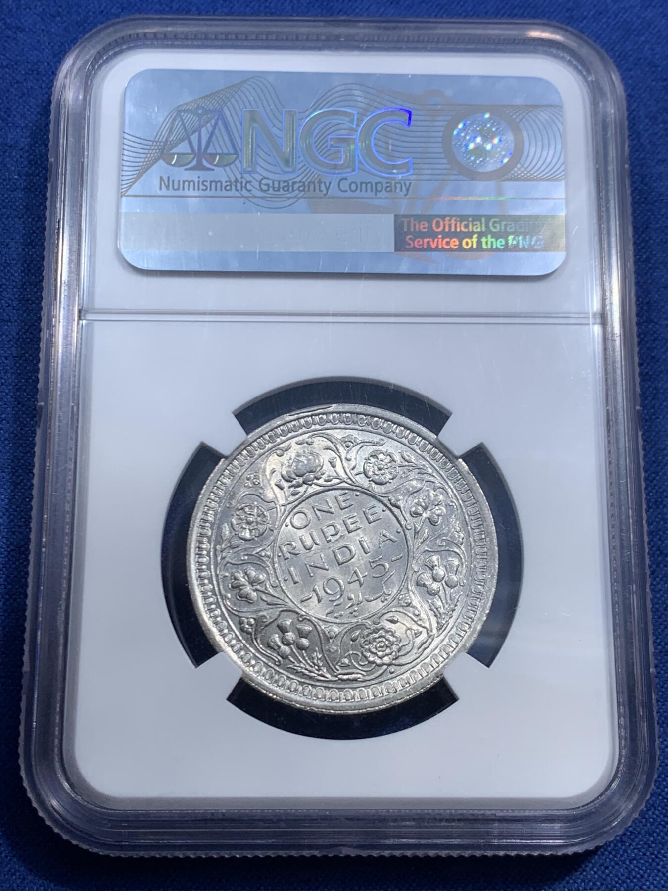 《竞宝斋》第463-465场 周日，周一，周二，3场连拍 （全场包邮）欢迎送拍 NGC MS62 印度1945年乔治六世1卢比银币