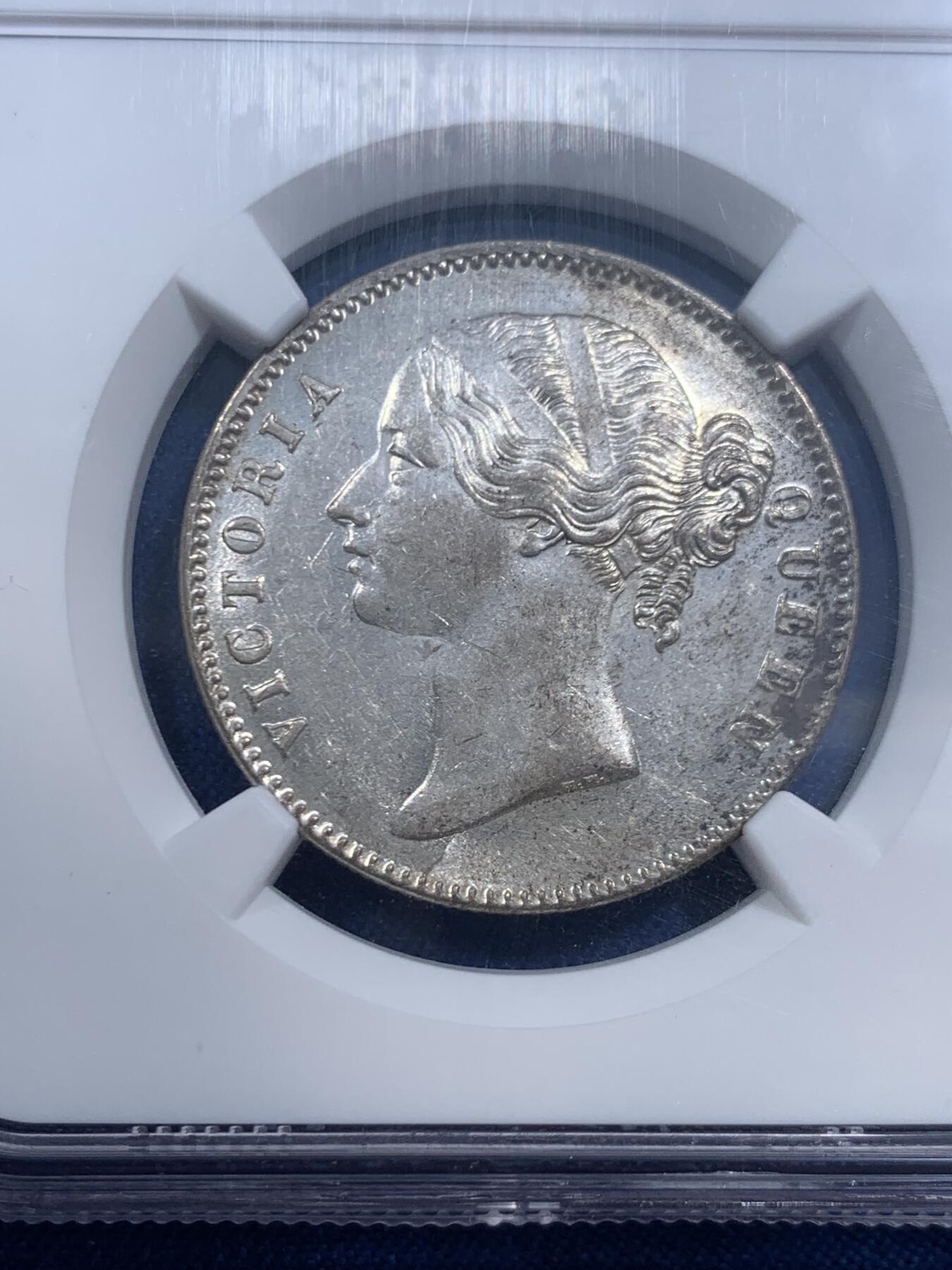 《竞宝斋》第463-465场 周日，周一，周二，3场连拍 （全场包邮）欢迎送拍 NGC MS62 英属印度1840年维多利亚女王双辫1卢比银币