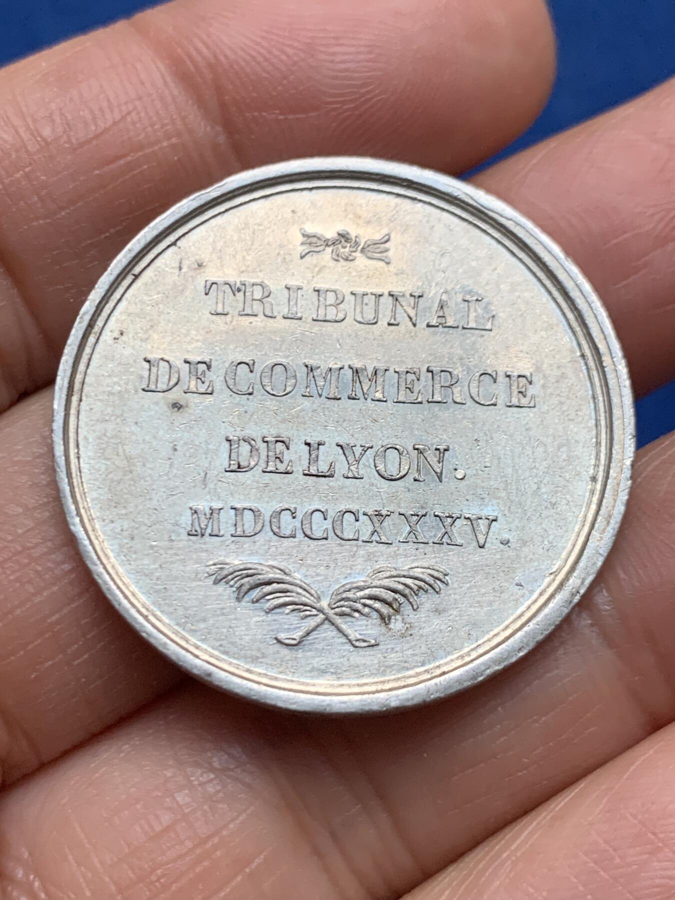 《竞宝斋》第463-465场 周日，周一，周二，3场连拍 （全场包邮）欢迎送拍 法国1835年里昂公证处纪念银章，公正女神，油灯边铭，32.8mm，12.05克