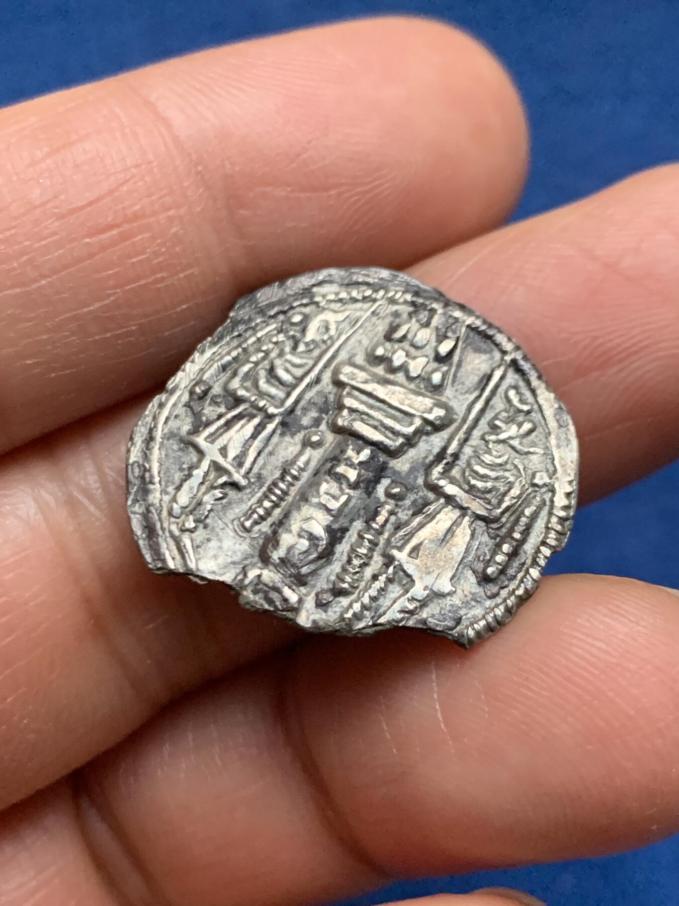 《竞宝斋》第463-465场 周日，周一，周二，3场连拍 （全场包邮）欢迎送拍 波斯萨珊银币 瓦赫兰五世 正面国王像 背面两个祭司 深打 少见品种 不要错过！2.85克