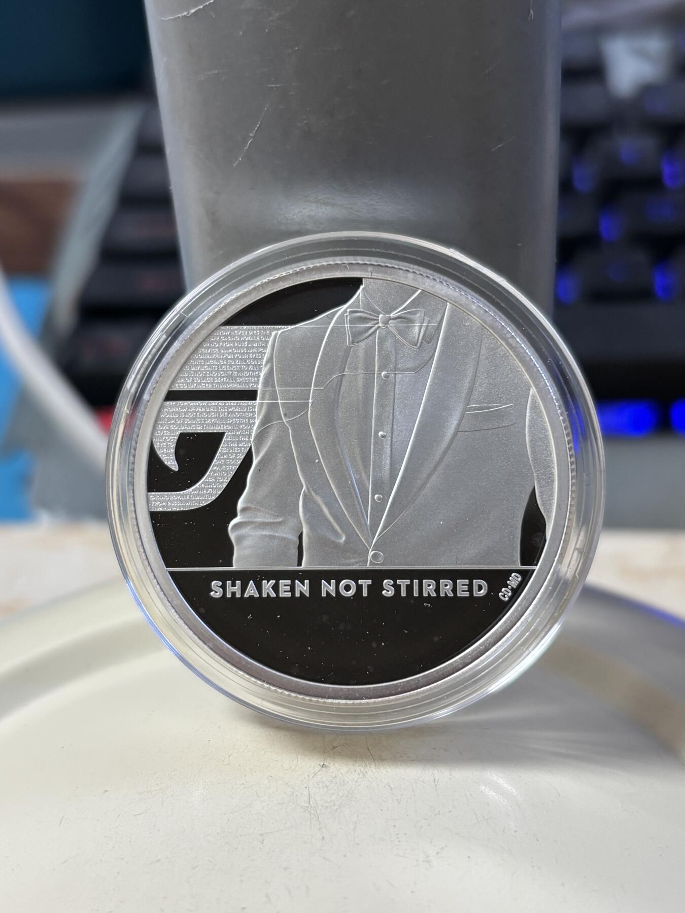 第190期拍卖 英国2020年007系列3永远的詹姆斯邦德2盎司银币，999银，发行2007枚