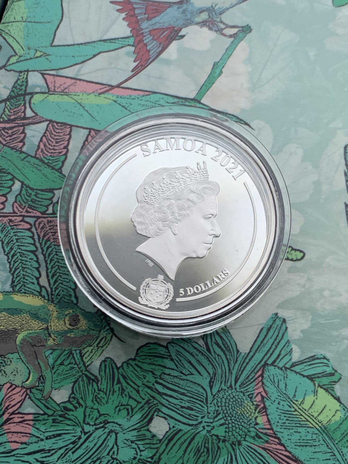 《竞宝斋》第463-465场 周日，周一，周二，3场连拍 （全场包邮）欢迎送拍 萨摩亚2021年5元X3套装精制银币 镀金昆虫-蝴蝶/蜜蜂/瓢虫 3盎司带3D镀金模型（蝴蝶坏了） 发行量：999 盒证全（证在盒子支撑后面）